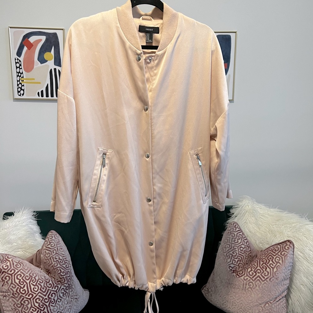 Oversized utility jacket.